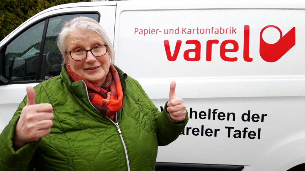 PKV-Spende für neues Tafel-Fahrzeug